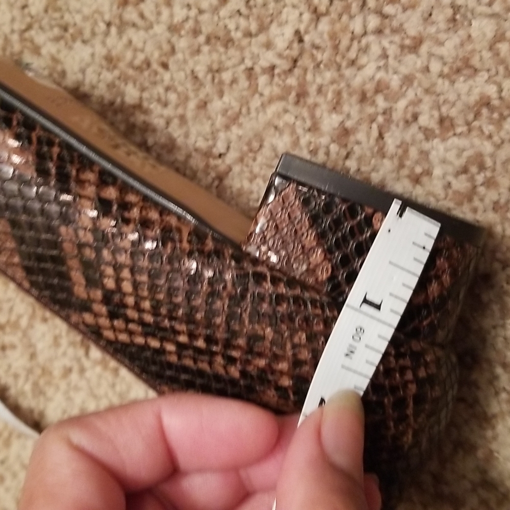 Shoes - Picture 2 of 4